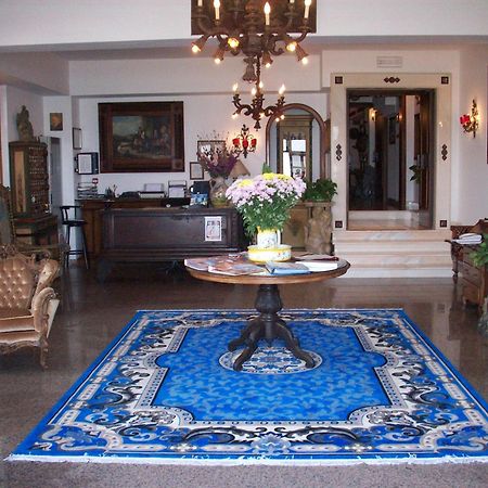 Hotel La Riva Джардини-Наксос Экстерьер фото