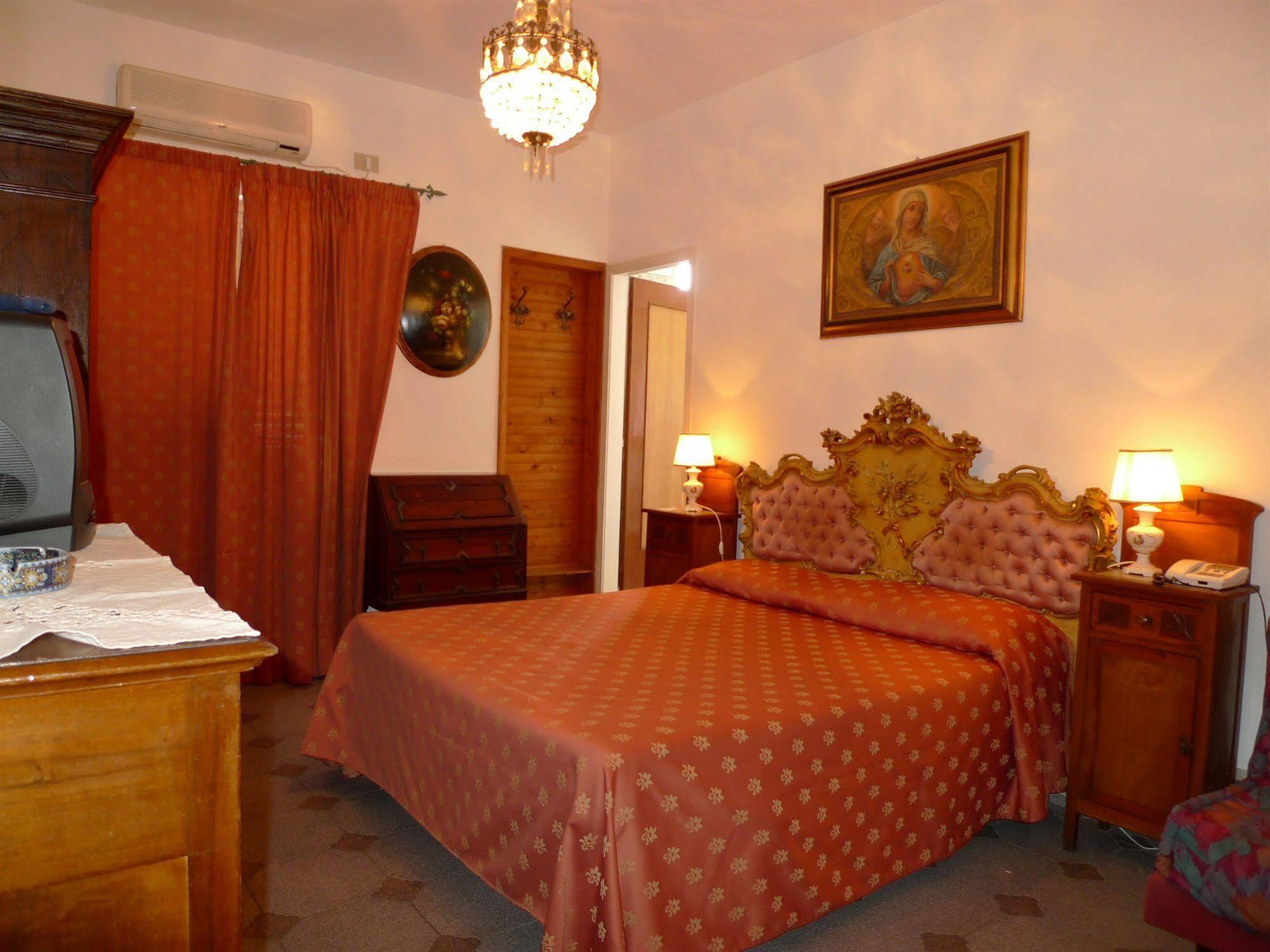 Hotel La Riva Джардини-Наксос Экстерьер фото