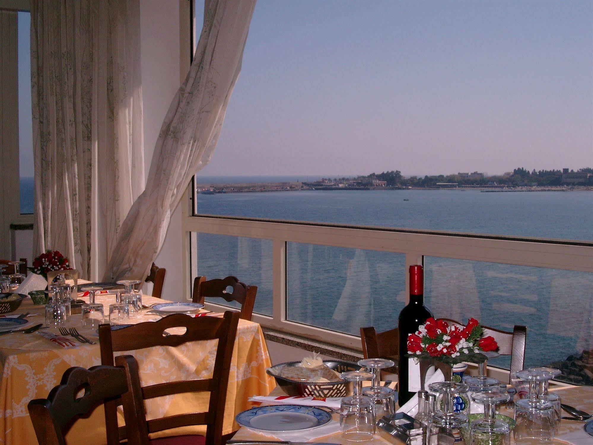 Hotel La Riva Джардини-Наксос Экстерьер фото