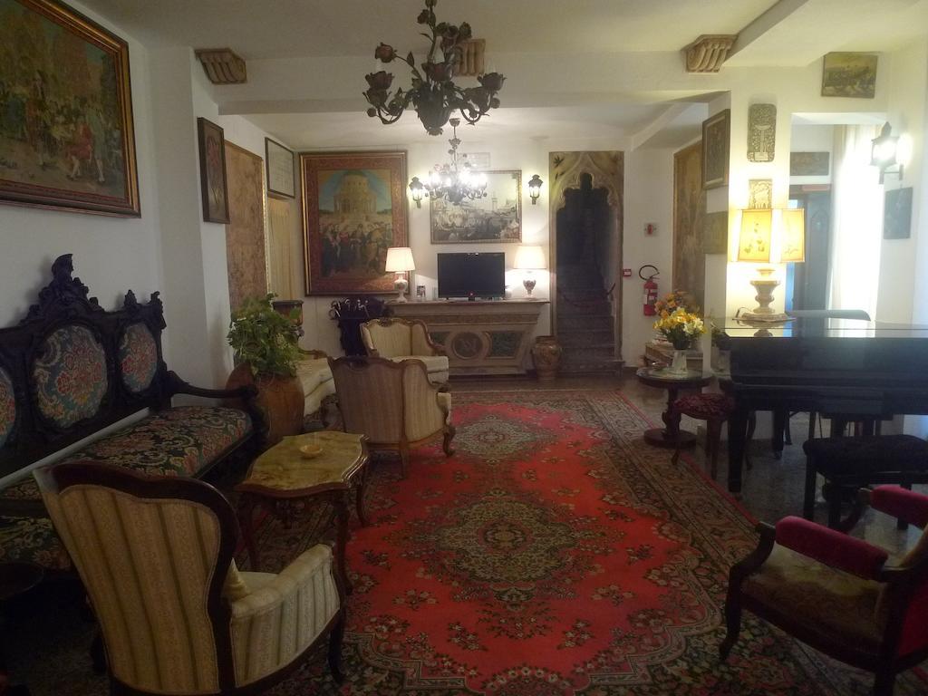 Hotel La Riva Джардини-Наксос Экстерьер фото